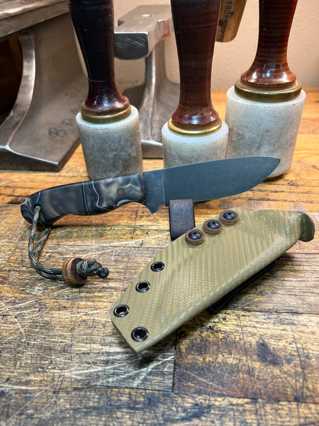 Camp Knife / AEB-L Stainless / Camo